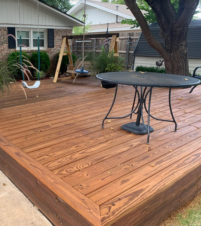 deck-staining